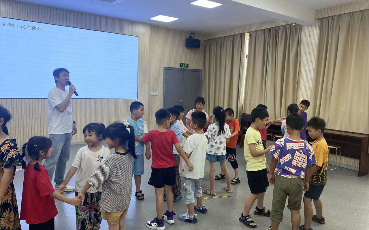 松原龙观乡中心学校